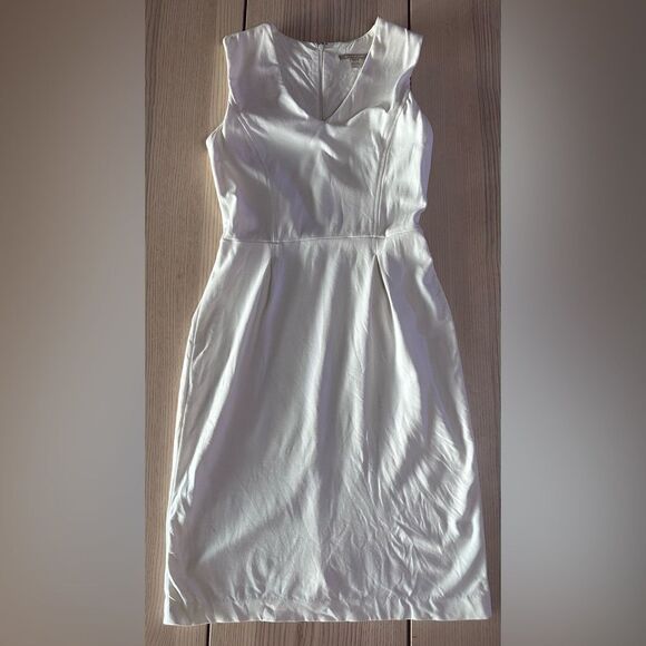 Banana Republic Sleeveless Bodycon structured dress in off white - Size 2 - Picture 1 of 6